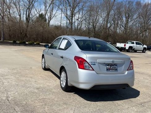 Used 2019 Nissan Versa S image 7