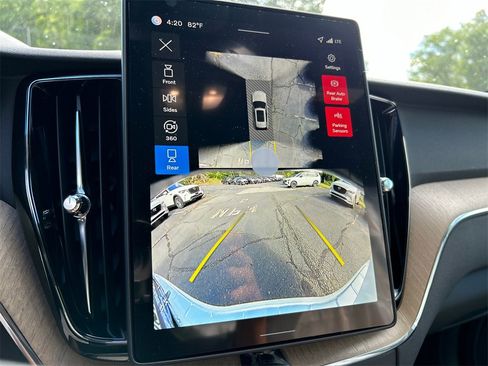 New 2026 Volvo XC60 B5 Plus w/ Protection Package Premier image 18