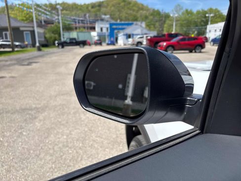 New 2026 Chevrolet Traverse LT FWD image 11