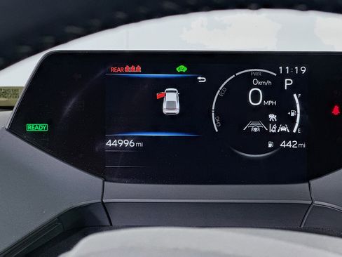 Used 2024 Toyota Prius LE image 19