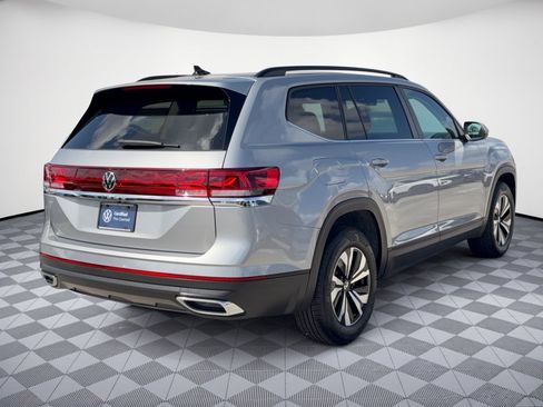 Certified 2026 Volkswagen Atlas SE FWD image 9