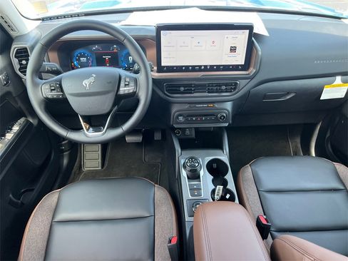 Used 2025 Ford Bronco Sport Outer Banks image 18