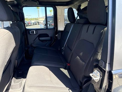 Used 2023 Jeep Wrangler Unlimited AWD/4WD image 18