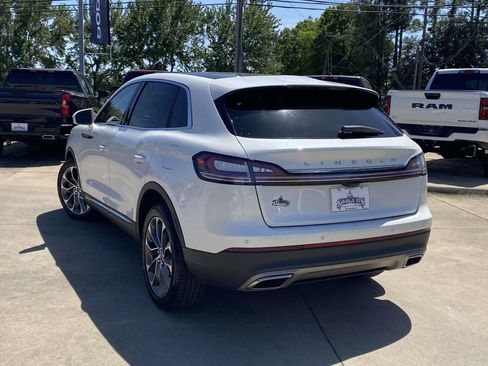 Used 2022 Lincoln Nautilus Reserve AWD/4WD image 6