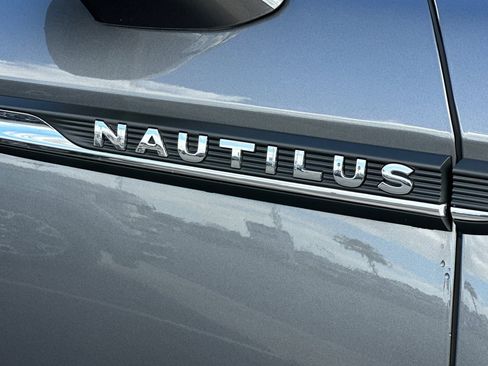 Certified 2022 Lincoln Nautilus Reserve w/ Luxury Package image 27