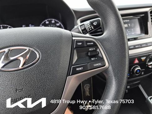Used 2020 Hyundai Accent SE FWD image 24
