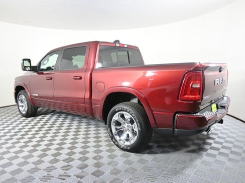 Used 2025 RAM 1500 Big Horn AWD/4WD image 4