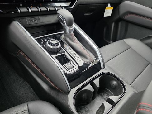 New 2025 Chevrolet Colorado Z71 w/ Technology Package image 28