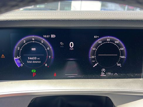 Used 2025 Volkswagen Tiguan SE R-Line AWD/4WD image 14
