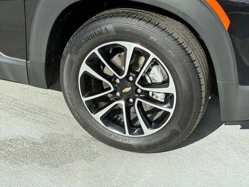 Used 2025 Chevrolet TrailBlazer LT image 28