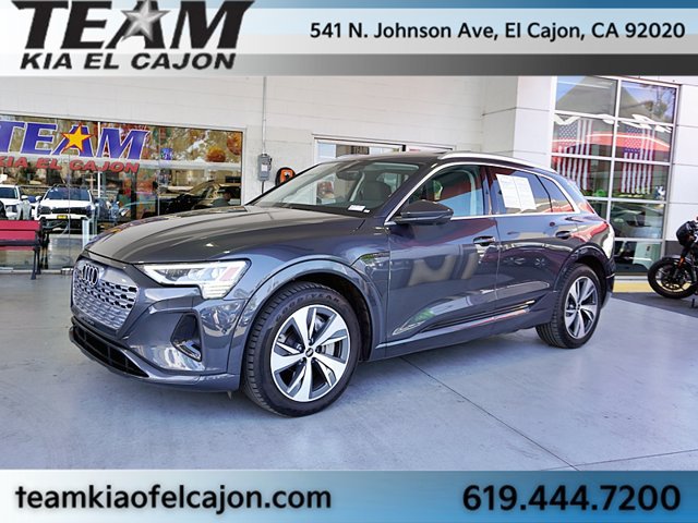 Used 2024 Audi Q8 e-tron Premium Plus AWD/4WD image 5