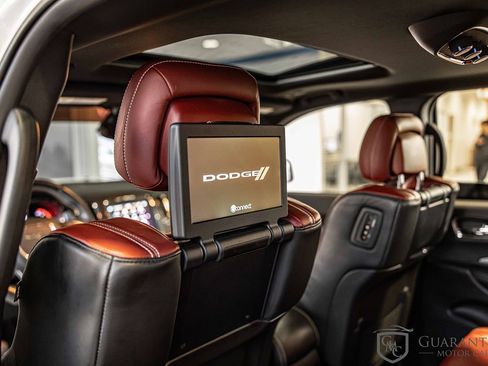 Used 2018 Dodge Durango SRT w/ Technology Group image 38