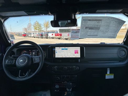 New 2026 Jeep Gladiator Mojave image 2