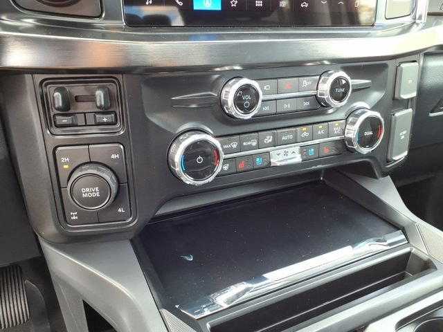 New 2026 Ford F350 Lariat w/ Black Appearance Package AWD/4WD image 14