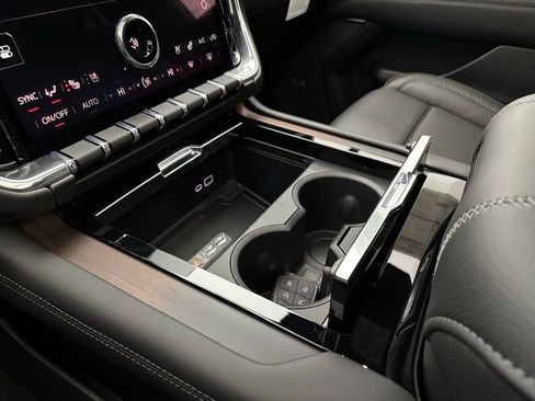 New 2026 GMC Yukon Denali w/ Sun & Power Step Package image 31