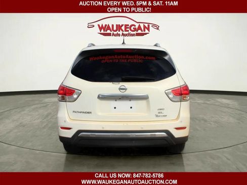 Used 2014 Nissan Pathfinder SL image 4
