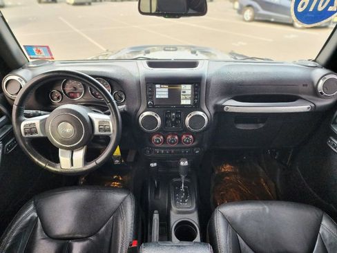 Used 2016 Jeep Wrangler Unlimited Rubicon image 29