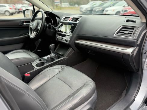 Used 2017 Subaru Legacy 2.5i Limited image 20
