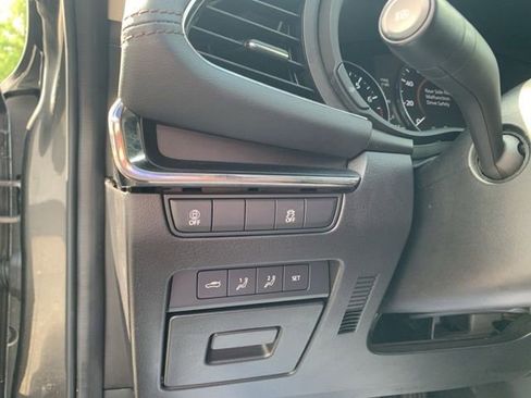 Used 2022 MAZDA MAZDA3 s image 24