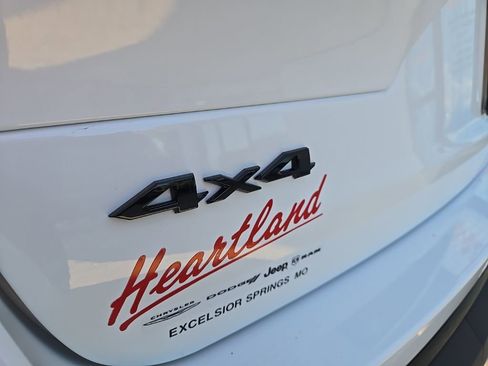 New 2025 Jeep Grand Cherokee L Limited w/ Luxury Tech Group II image 20