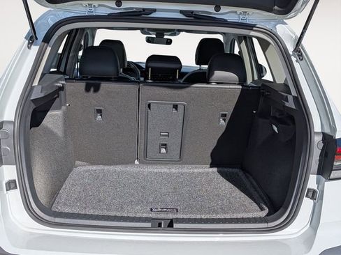 New 2026 Volkswagen Taos SE image 29