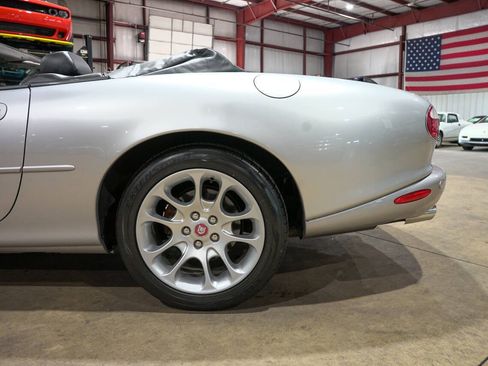 Used 2001 Jaguar XK8 Convertible RWD image 5
