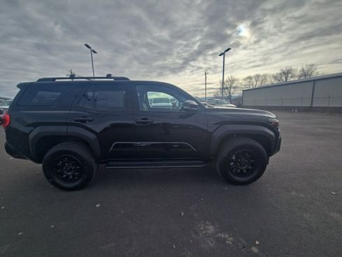 New 2025 Toyota 4Runner TRD Off-Road Premium image 2