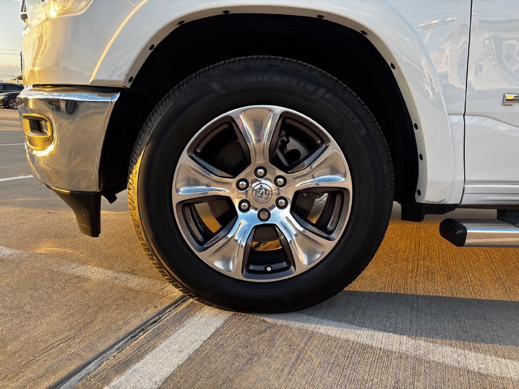 Used 2022 RAM 1500 Laramie AWD/4WD image 12