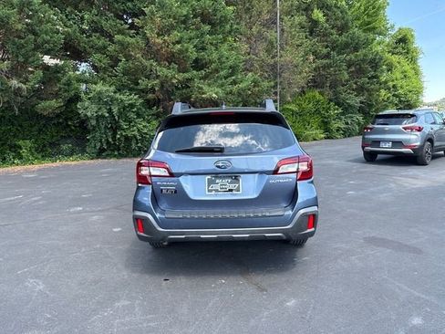 Used 2018 Subaru Outback 2.5i Premium AWD/4WD image 4
