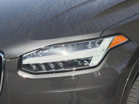 Certified 2023 Volvo XC90 B5 Core w/ Protection Package Premier image 6