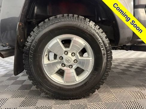 Used 2010 Toyota Tacoma 4x4 Double Cab w/ TRD Sport Pkg image 27