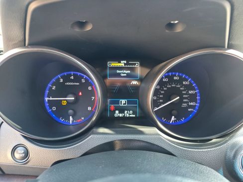 Used 2019 Subaru Outback 2.5i Limited AWD/4WD image 11