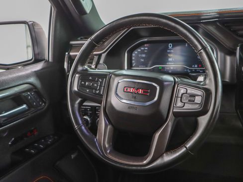 Used 2024 GMC Sierra 1500 AT4 w/ Technology Package AWD/4WD image 14