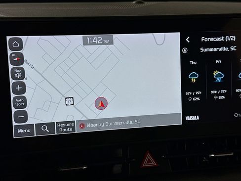 Used 2025 Kia Sportage EX FWD image 28