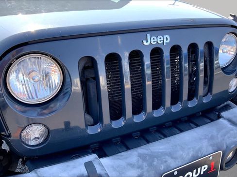 Used 2017 Jeep Wrangler Unlimited Sport w/ Quick Order Package 24S AWD/4WD image 28