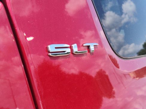 Used 2023 GMC Acadia SLT AWD/4WD image 14