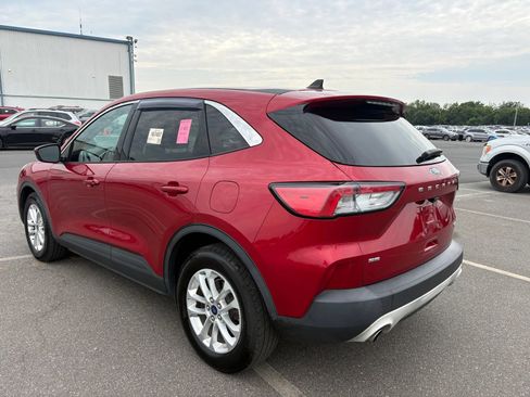 Used 2020 Ford Escape SE FWD image 5