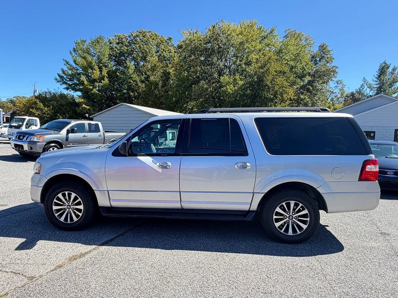 Used 2015 Ford Expedition EL XLT AWD/4WD image 6