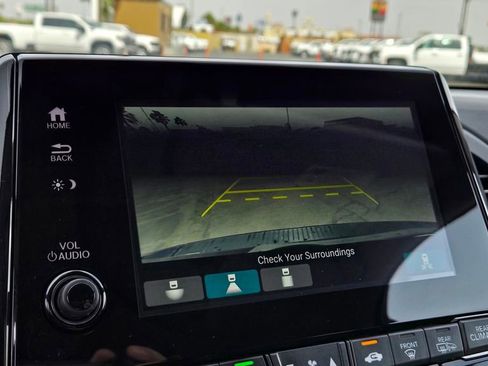 Used 2023 Honda Odyssey EX-L image 7