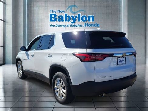 Used 2023 Chevrolet Traverse LS AWD/4WD image 3