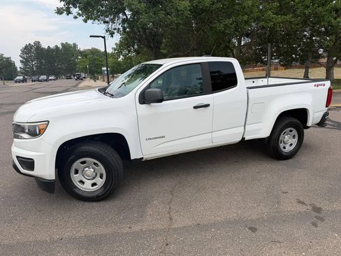 Used 2017 Chevrolet Colorado W/T w/ WT Convenience Package AWD/4WD image 3