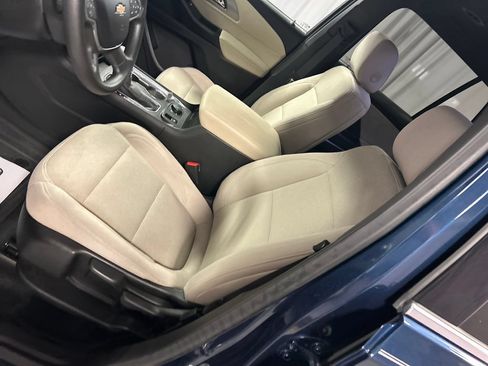 Used 2023 Chevrolet Traverse LS w/ Safety Package AWD/4WD image 12