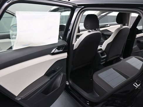 New 2026 Volkswagen Taos S image 36