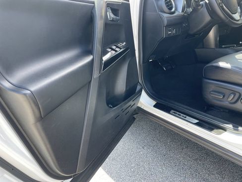 Used 2016 Toyota RAV4 SE AWD/4WD image 14