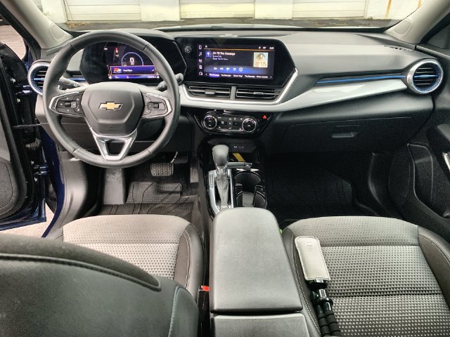 Certified 2024 Chevrolet Trax LT w/ Driver Confidence Package FWD image 19