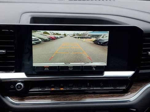 Used 2025 GMC Sierra 1500 Elevation w/ Preferred Package image 31