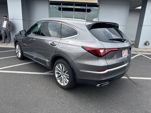 Used 2024 Acura MDX SH-AWD w/ Advance Package image 3