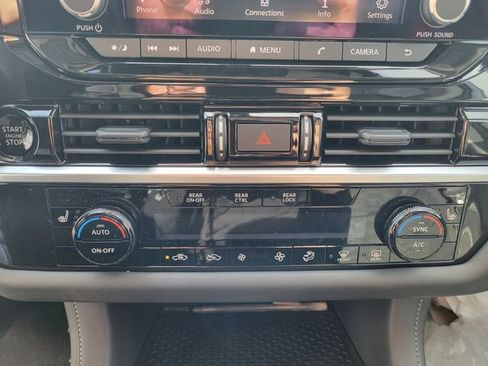 New 2025 Nissan Pathfinder SV image 24