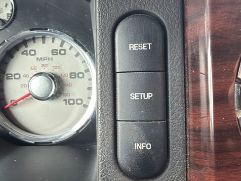 Used 2009 Ford F350 Lariat image 27