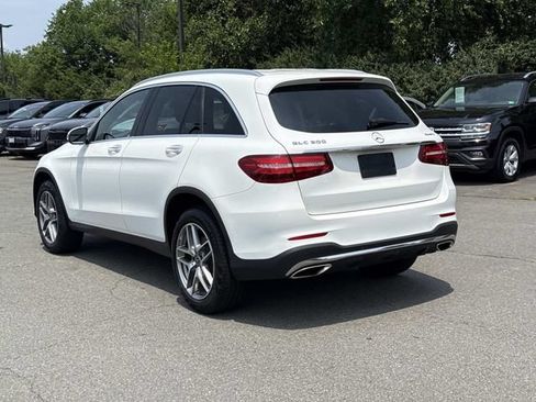 Used 2019 Mercedes-Benz GLC 300 4MATIC image 4